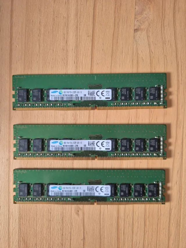 3x Módulos RAM Samsung DDR4 8GB 2133MHz