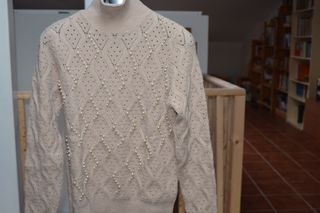 Jersey beige con perlas