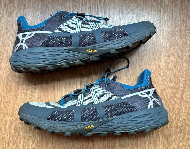 Zapatilla Montura Talla 42.5 Azul/Gris