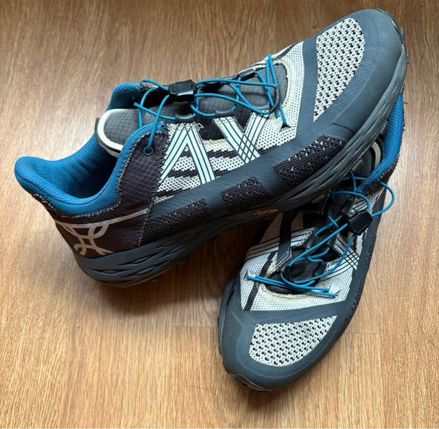 Zapatilla Montura Talla 42.5 Azul/Gris