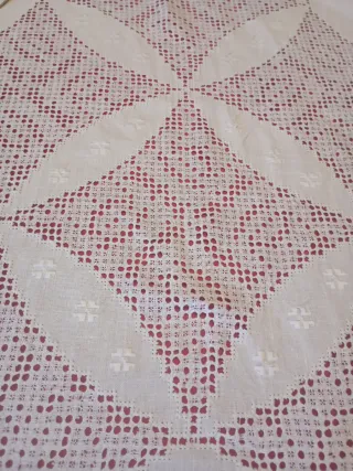 Mantelería bordada a mano Lino Lagartera desilada