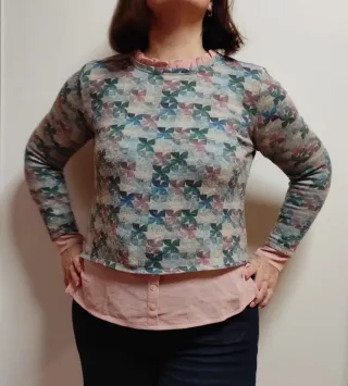 Suéter mujer estampado cuello fruncido