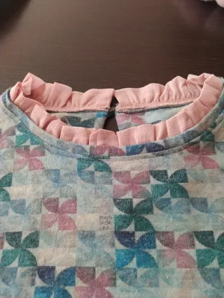 Suéter mujer estampado cuello fruncido