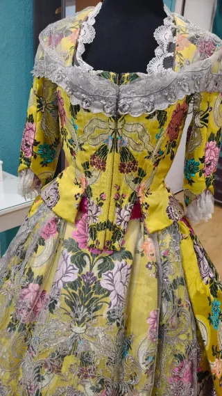 Traje - vestido de fallera precioso y de calidad!!