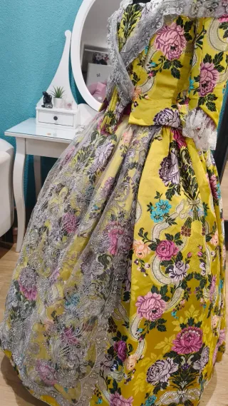 Traje - vestido de fallera precioso y de calidad!!
