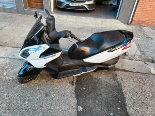 Kymco Superdink 300i