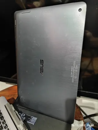 Ordenador Asus Plata