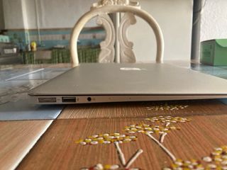 MacBook Air 13 Intel Core i5 8GB 128GB Early 2015