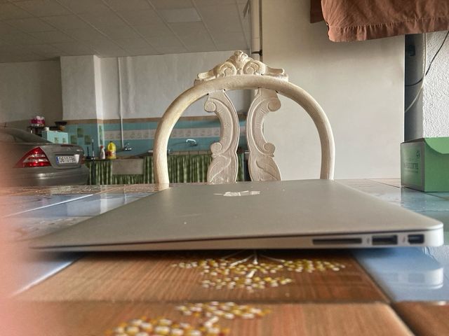 MacBook Air 13 Intel Core i5 8GB 128GB Early 2015