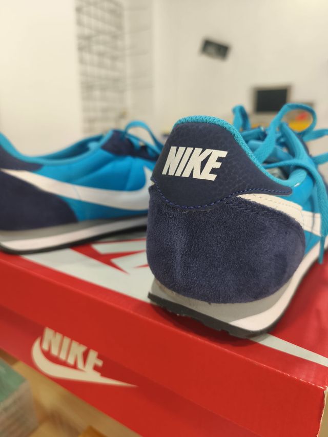 Zapatillas Nike Genicco Azul Marino y Turquesa
