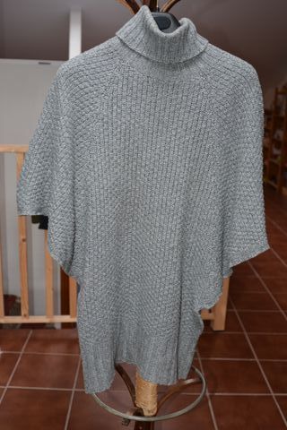 Jersey gris cuello alto