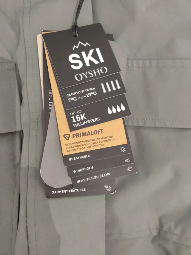 Parka Oysho verde caqui Talla M