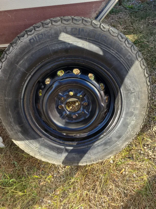 Rueda de repuesto para caravana
