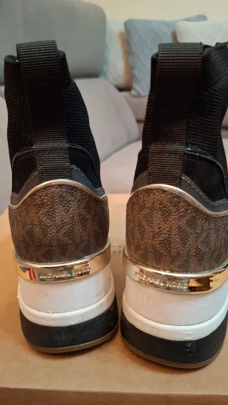 Sneakers Michael Kors Negras Talla 39