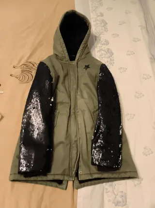 Parka verde con mangas de lentejuelas 8 10 años