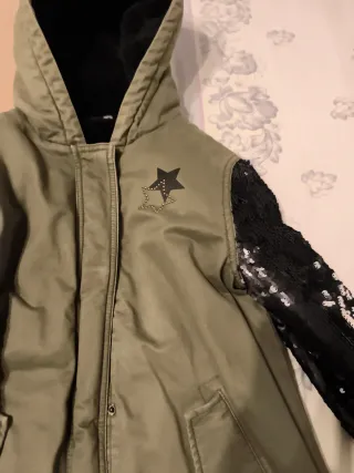 Parka verde con mangas de lentejuelas 8 10 años