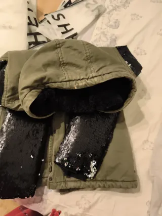 Parka verde con mangas de lentejuelas 8 10 años