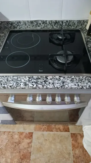 Vitrocerámica Teka y horno