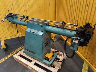 Curvador de tubos Margua