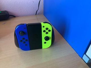Nintendo Switch Azul/Verde + Juegos