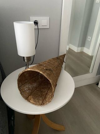 Adorno Navideño Cónico Dorado