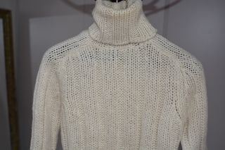 Jersey de cuello alto blanco