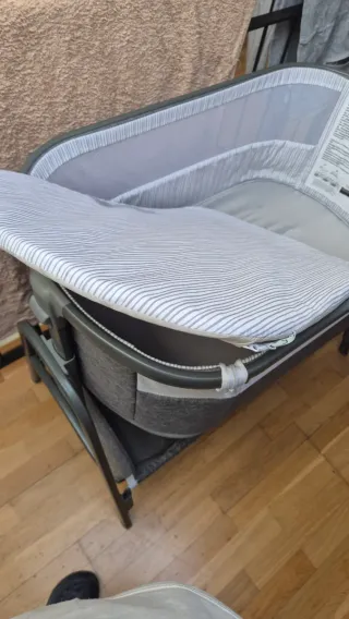 Moisés para bebé gris