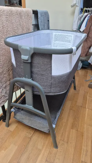 Moisés para bebé gris