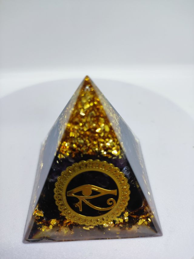Piramide Nera e Oro Occhio di Horus