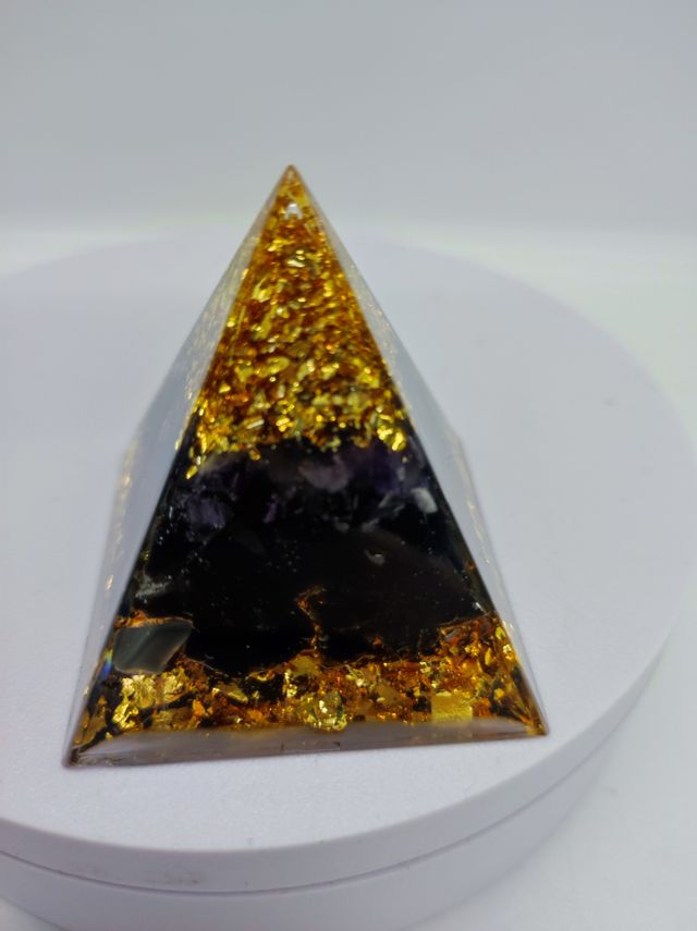 Piramide Nera e Oro Occhio di Horus