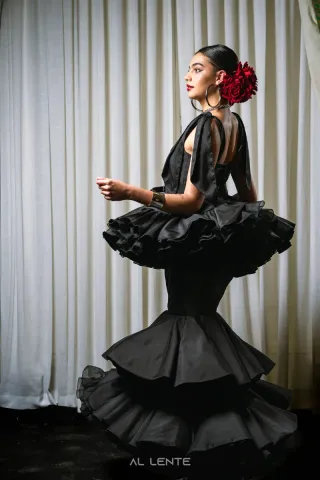Look de flamenca negro