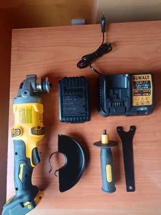 Amoladora Angular Dewalt 20V