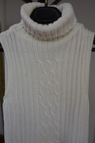 Jersey de cuello alto blanco de punto canalé