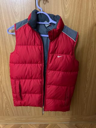 Chaleco Nike Plumas Rojo y Gris, 12 años