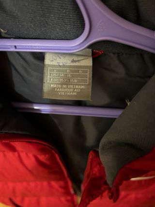 Chaleco Nike Plumas Rojo y Gris, 12 años