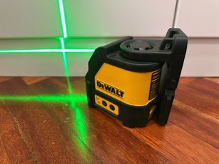 Nivel Láser Dewalt DW088CG Verde