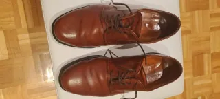 Zapatos de vestir de piel marrones