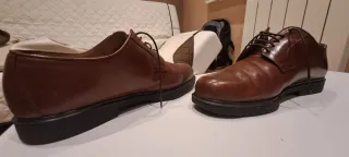 Zapatos de vestir de piel marrones