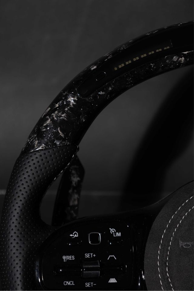 Volante Mercedes Carbono Forjado AMG+pantalla led