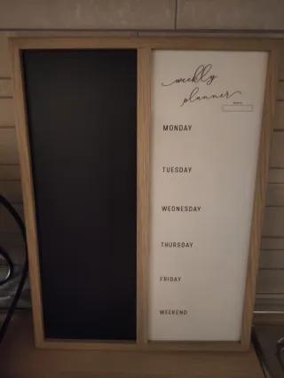 Lavagna settimanale con cornice in legno