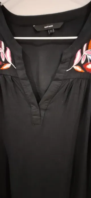 Blusa boho negra bordada