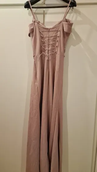 Vestido de fiesta azul con pedrería