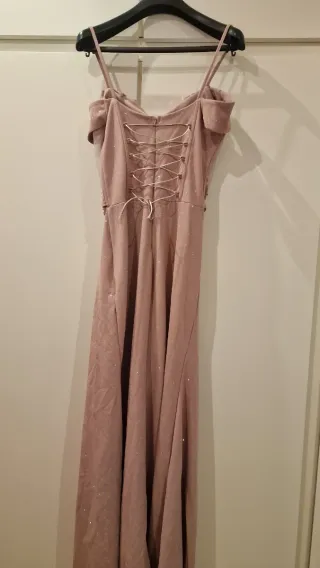 Vestido de fiesta azul con pedrería