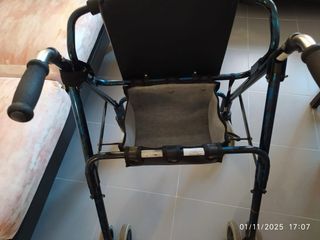 Andador Plegable Azul con Asiento