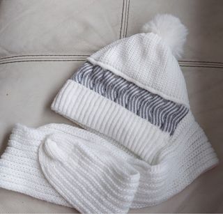 Gorro y bufanda de punto