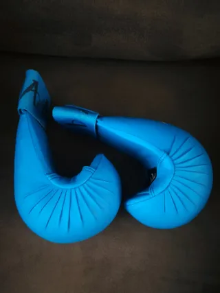 Guantes Kárate Arawaza Talla M
