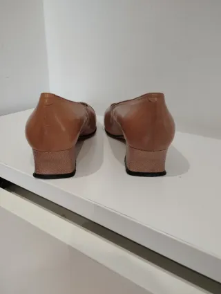 Zapatos de salón beige