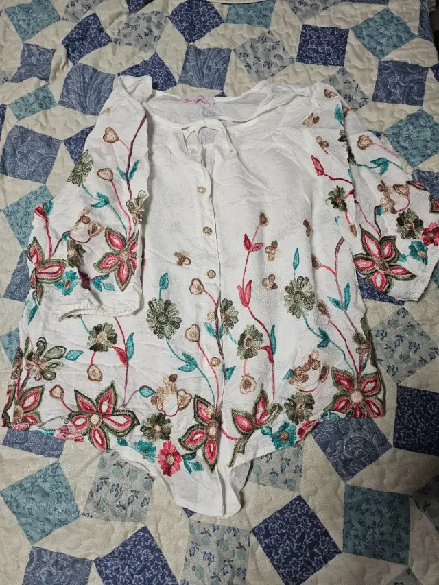 Blusa Mujer Blanca Bordada Flores