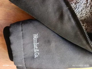 Chaqueta porteo invierno Wombat & Co Negra