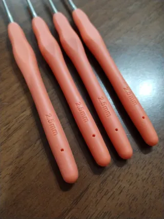 Set 4 uncinetti uncinetto 2.5mm